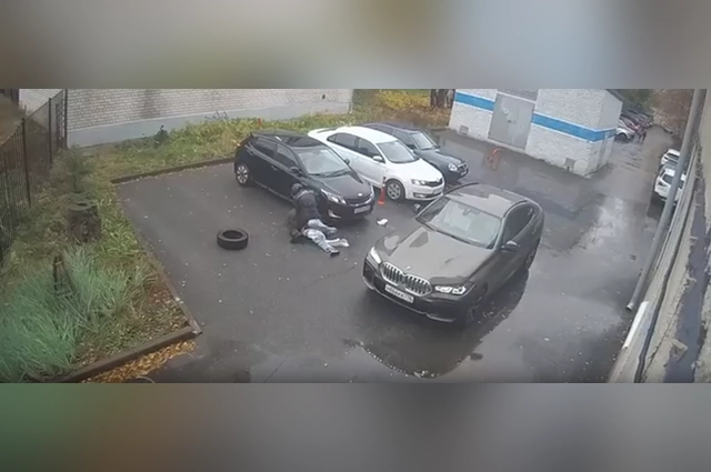 Следователи рассматривают несколько версий случившегося.