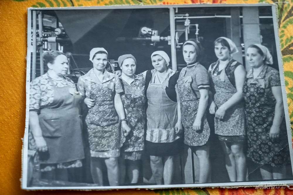 Нина Васильевна в центре.