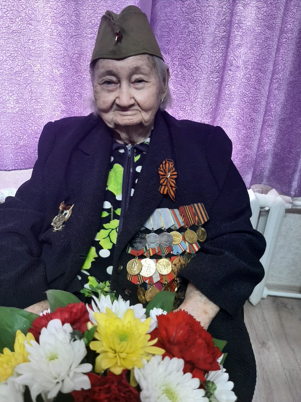 Анна Степановна в День победы 9 мая 2021 года.