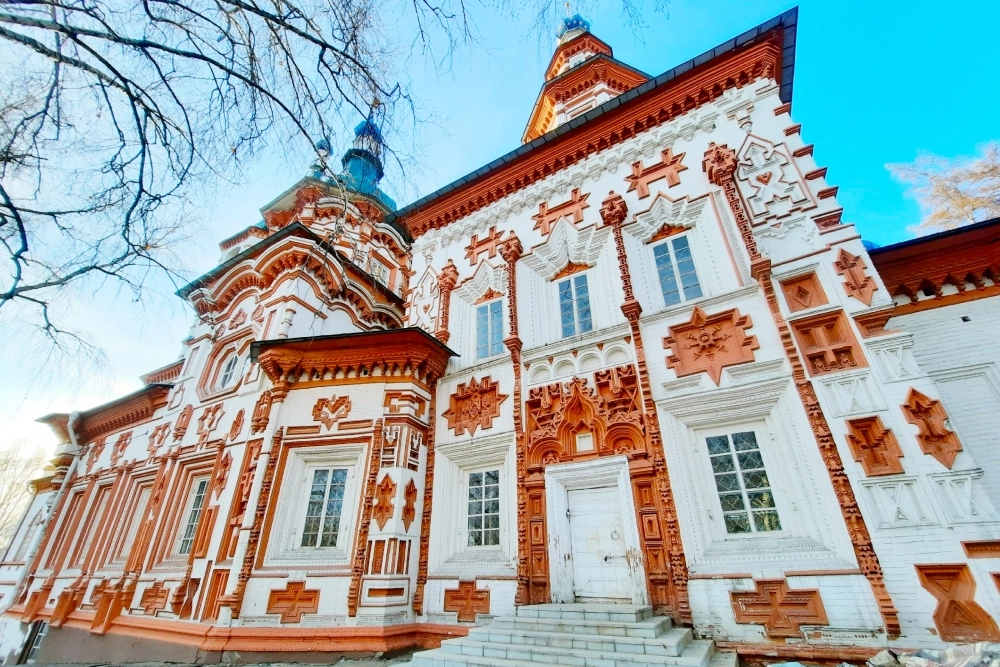 Крестовоздвиженская церковь в Иркутске.