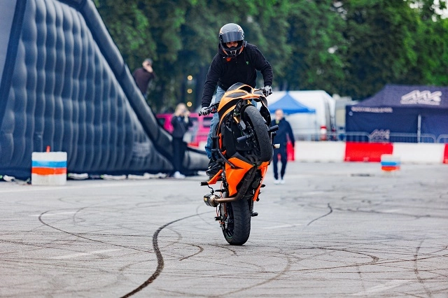 Фестиваль «Движение» начнётся с молебна в центре Екатеринбурга