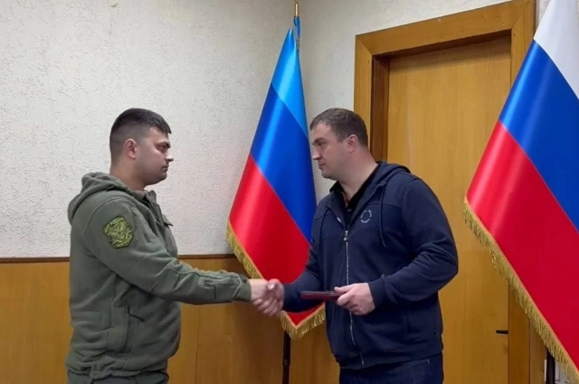 Глава региона вручил госнаграду омичам - героям СВО.
