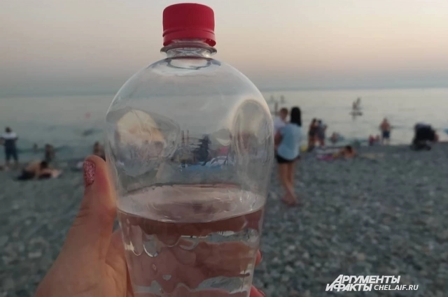 Так выглядит чача из Сочи. В данном случае — якобы, дынная.