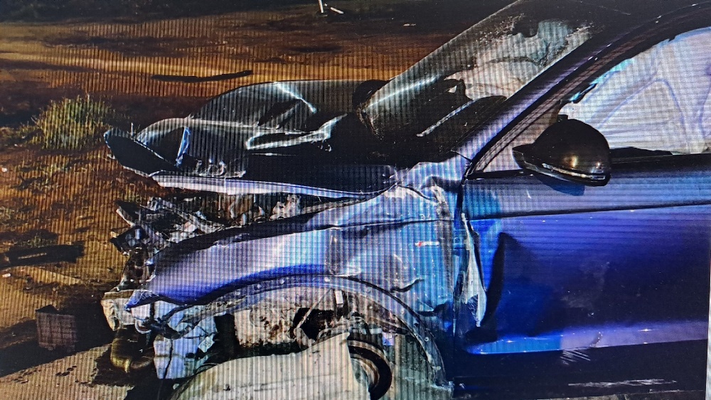 Автомобиль получил механические повреждения.