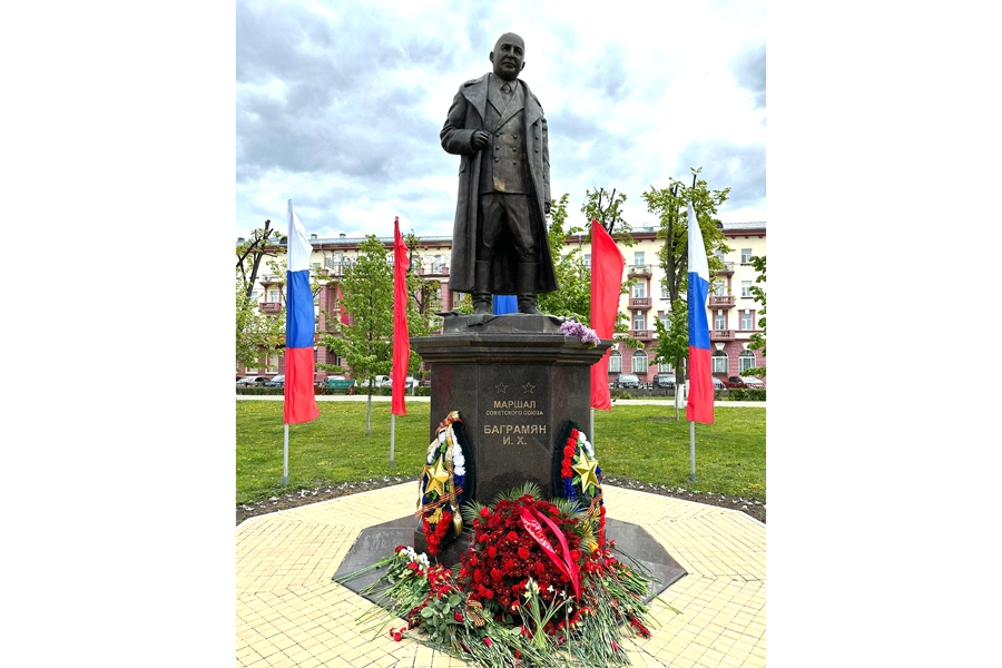 Памятник маршалу Ивану Баграмяну установили в сквере Танкистов в 2016 году.