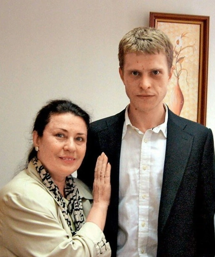Валентина Толкунова с сыном.