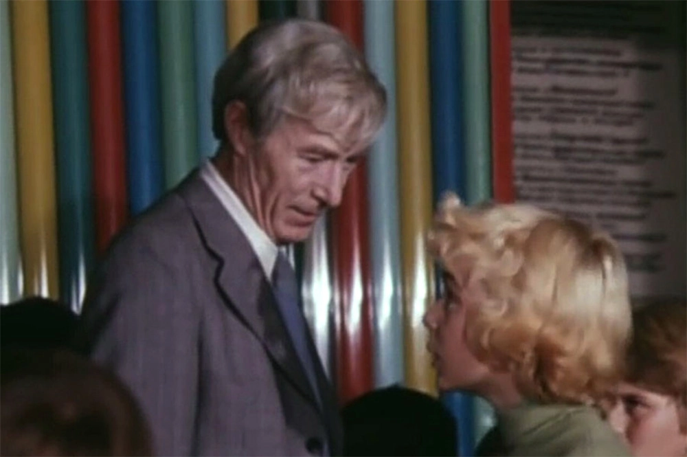 Николай Гринько в роли профессора Громова.