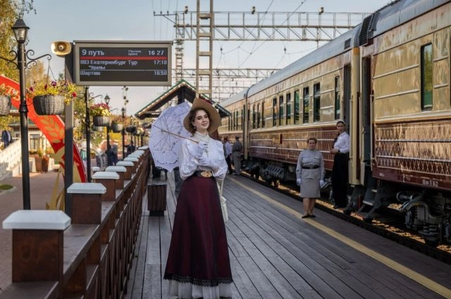 Более 135 тысяч туристов воспользовались поездами СвЖД за девять месяцев