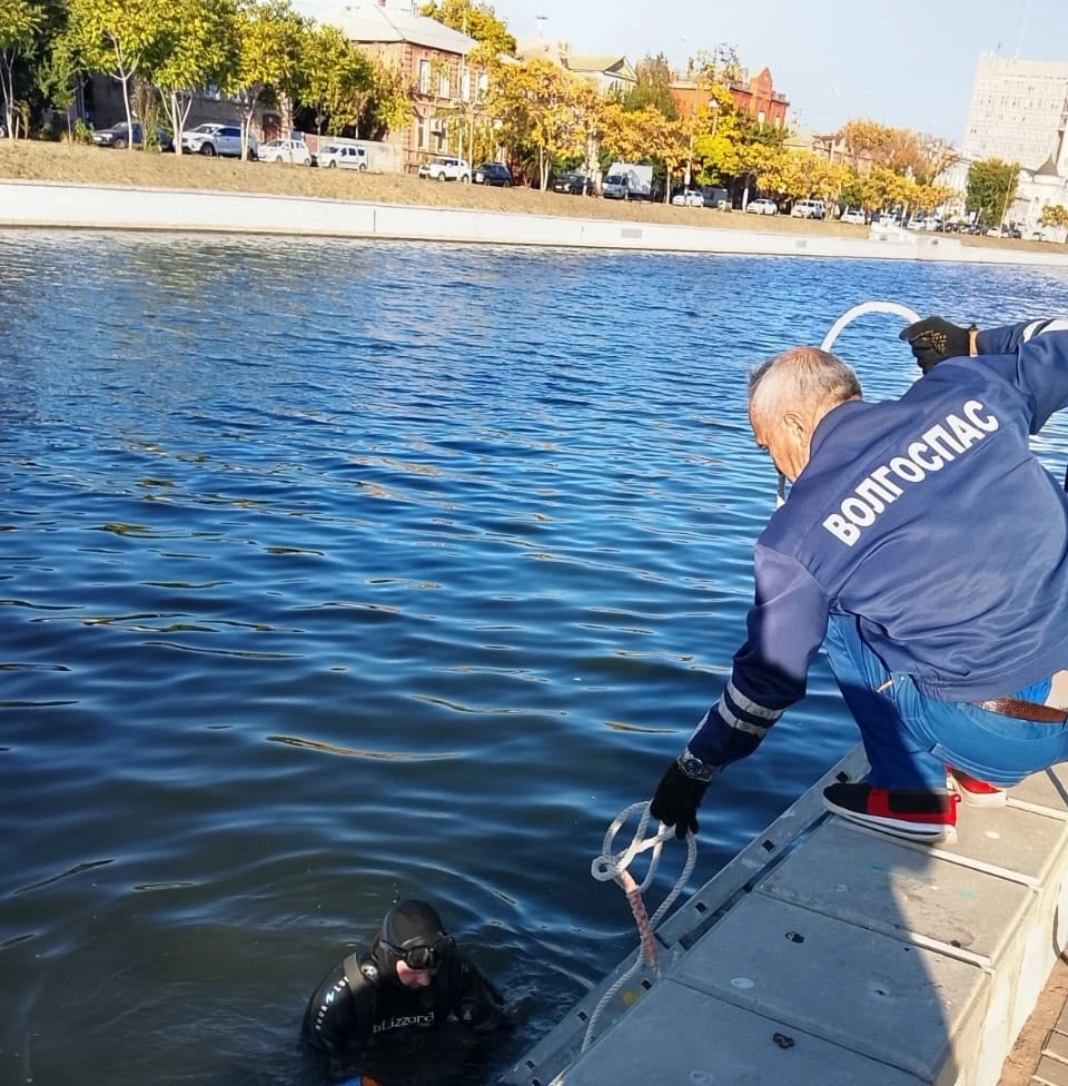 утонул мужчина водолазы Волгоспаса