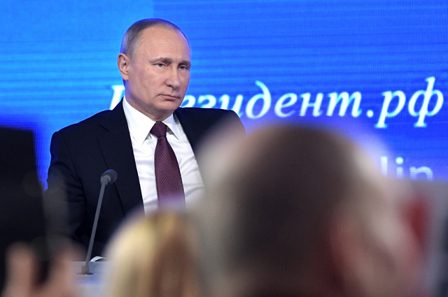 Президент РФ Владимир Путин на двенадцатой большой ежегодной пресс-конференции.
