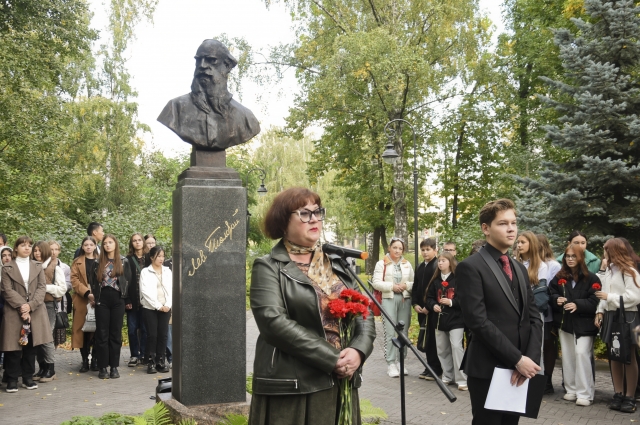 Сквер Льва Толстого в Казани. 