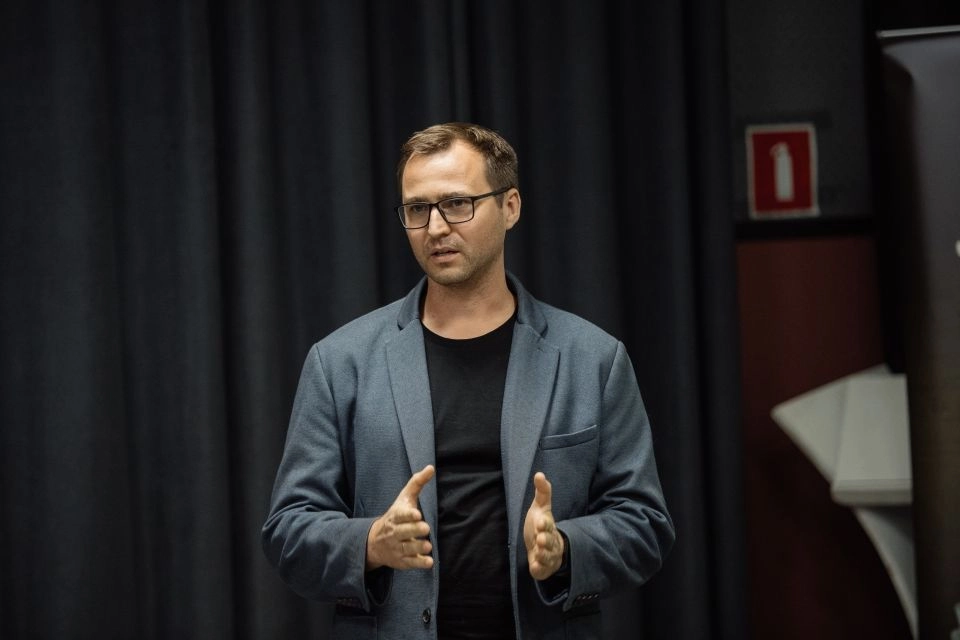 Николай Потешкин.