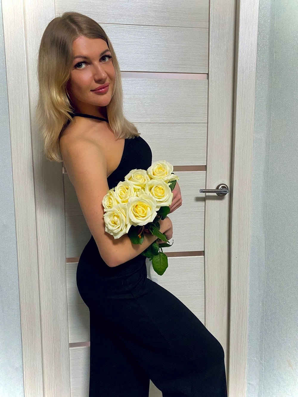 
 Наточил самый большой нож. Абьюзер Зуев зарезал жену за красоту и каблуки    