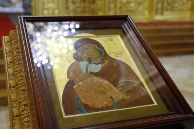 Икона Божией Матери «Взыграние Младенца».