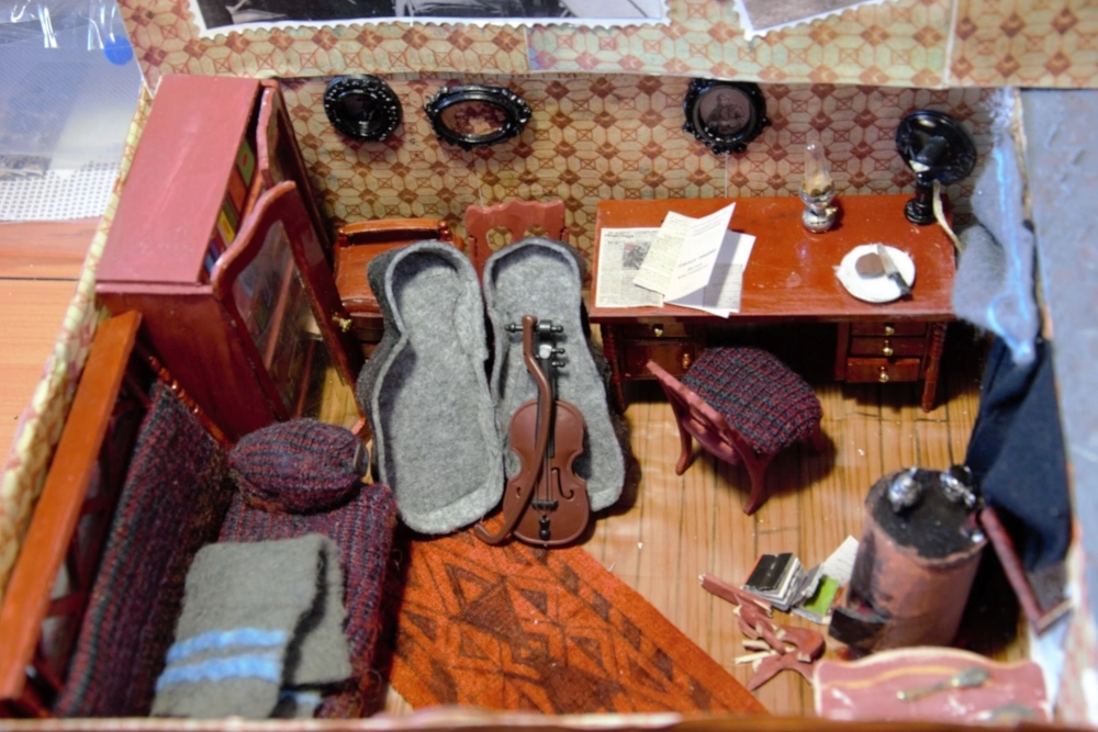 Это квартира композитора Дмитрия Шостаковича в блокадном Ленинграде.