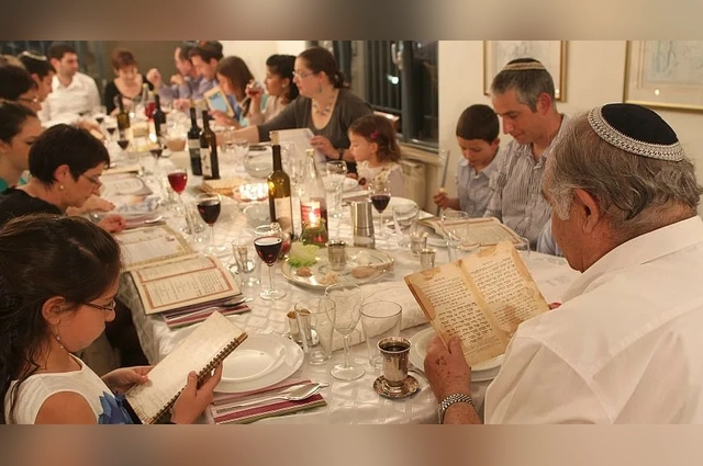 Седер - праздничный ужин в кругу близких.