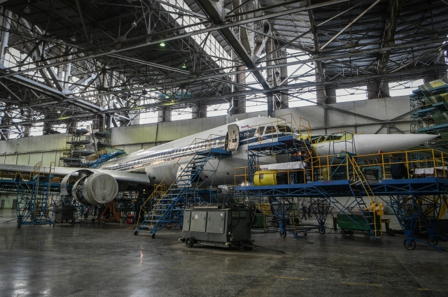 На данный момент КАЗ может производить один самолет Ту-214.