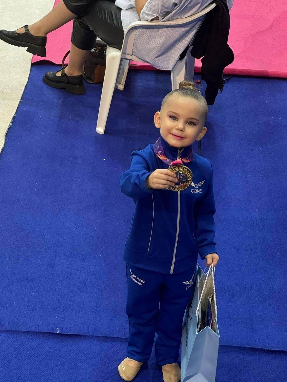 А вот и наша золотомедалистка - очаровательная и совсем еще маленькая Марьям Гаджиева.