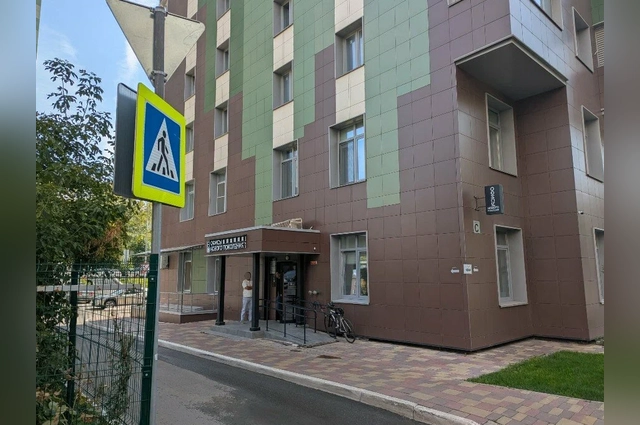 Дом, в котором семья купила квартиру.