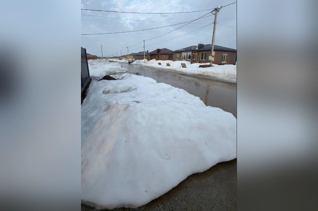 В конце марта 2026 года поселок Новые Сокуры в Лаишевском районе Татарстана в очередной раз превратился в Венецию.