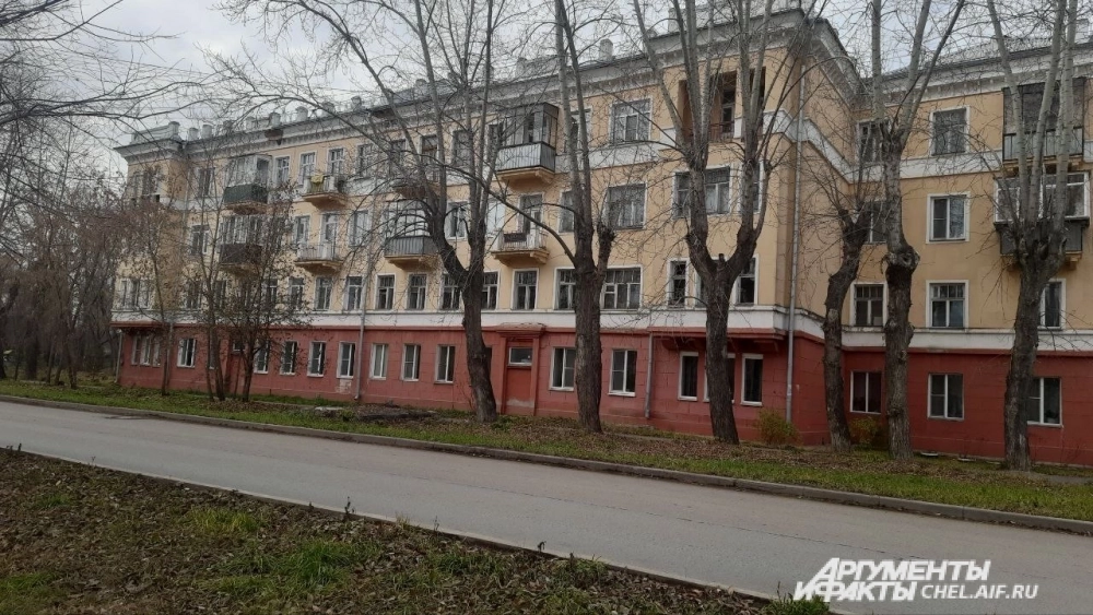 Прилегающие к предприятию кварталы будто вымерли.