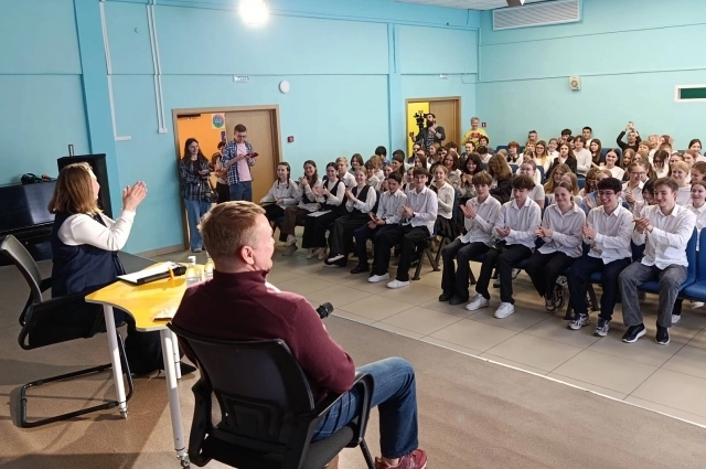 Владимир Сычёв встретился со школьниками. 