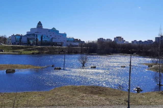В 2022 году в ландшафтном парке Тьмака под воду ушли даже лавочки.