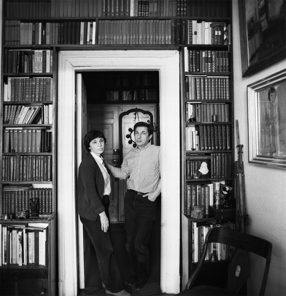 Игорь Кваша с супругой Татьяной в своем доме.  1983 г.