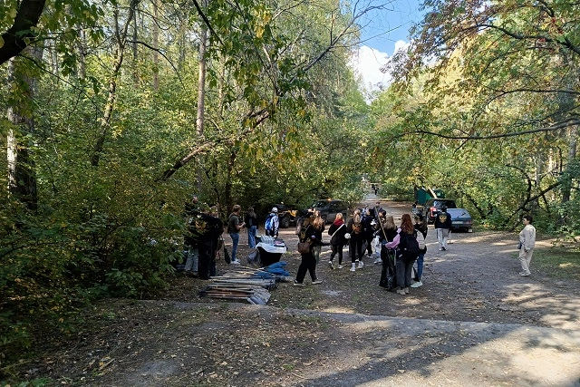 Екатеринбуржцы очистили городские парки в ходе всероссийской экоакции