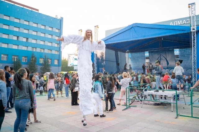 Жителей и гостей города Мирный ждёт увлекательная и яркая программа.