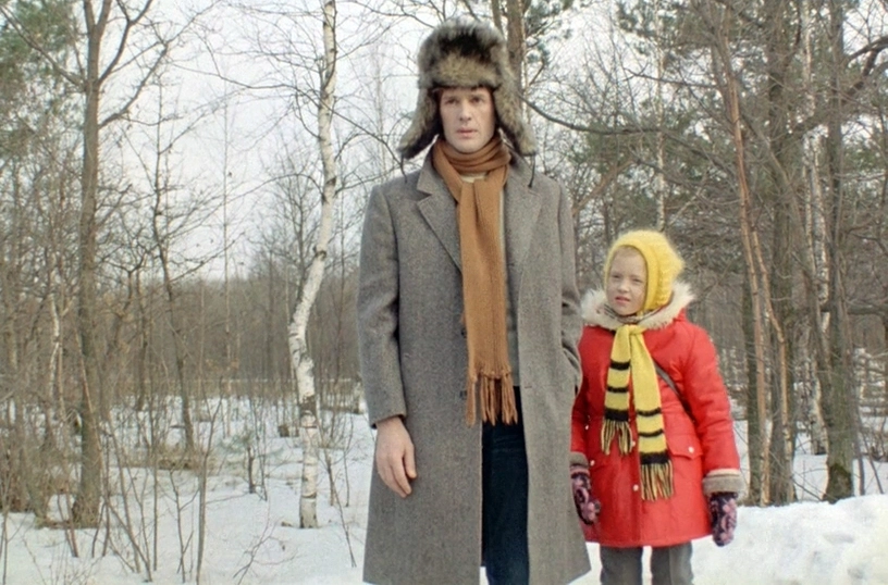 По воспоминаниям Анны Ашимовой, Абдулов опекал её на съёмочной площадке, у них были тёплые, дружеские отношения.