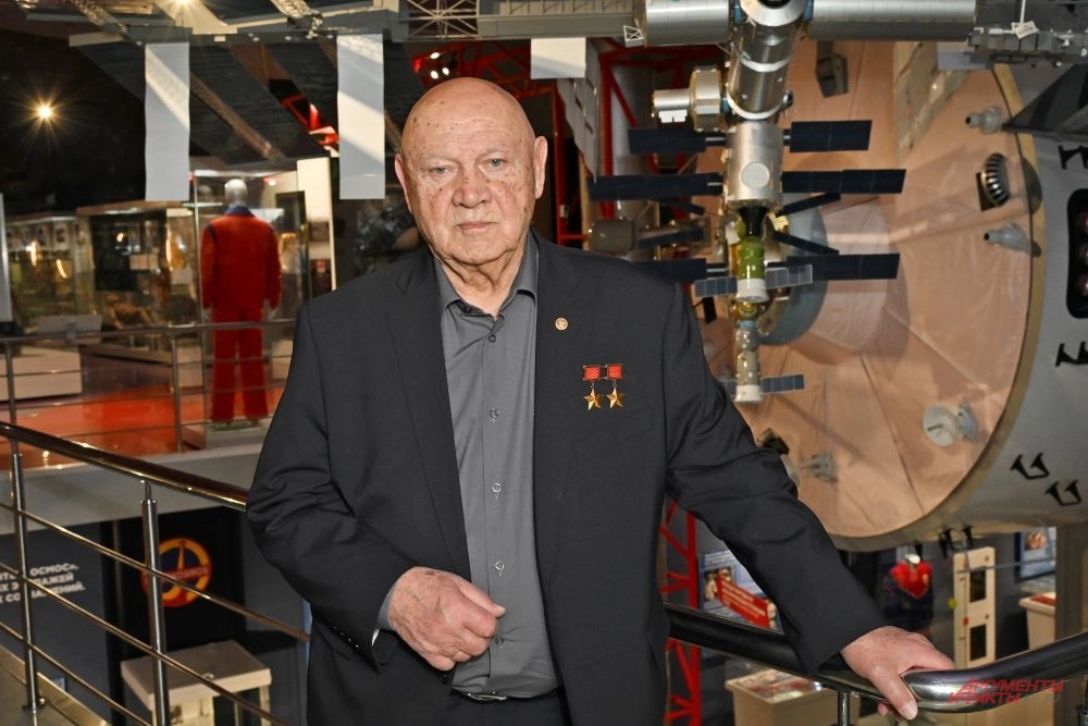 Владимир Джанибеков.