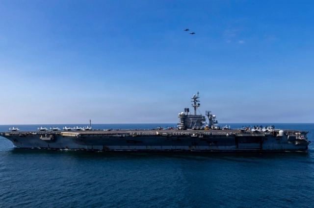 авианосец «Авраам Линкольн».