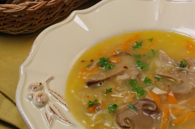 Грибные супы - одно из популярнейших блюд в России.