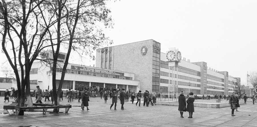 Завод «Янтарь», 1983 г. 