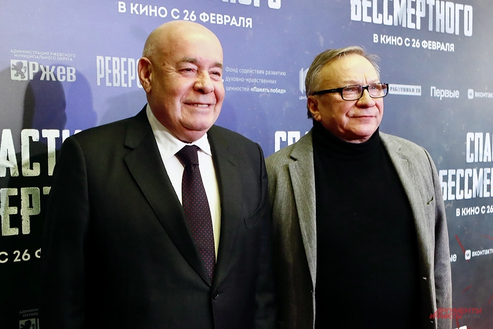 Михаил Швыдкой и Игорь Угольников.