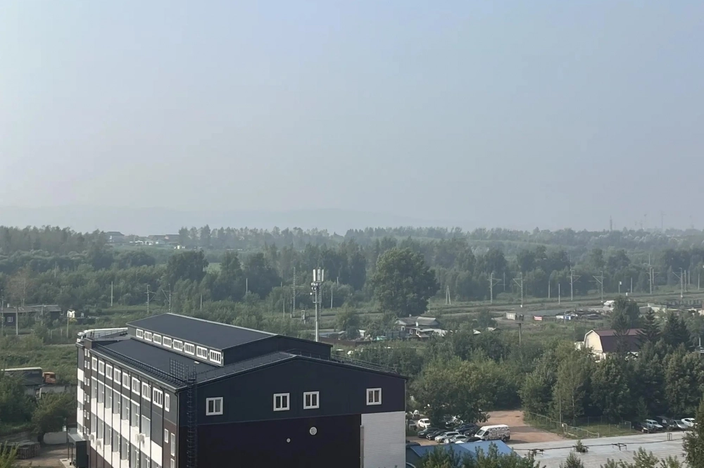 Такие виды на окраине города, на улице Калинина.