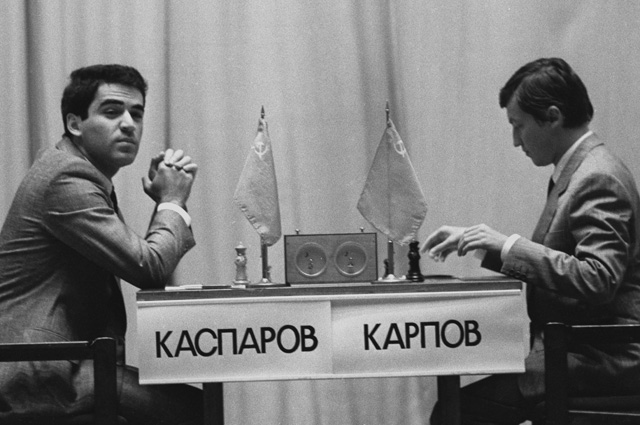 Карпов - Каспаров. Матч 1985 г. Каспаров одержал победу: 5 выигрышей, 3 проигрыша, 16 ничьих.