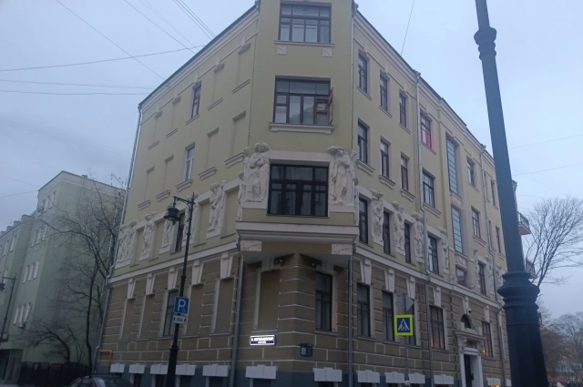 В этом доме Михаил Ефремов жил еще до заключения.
