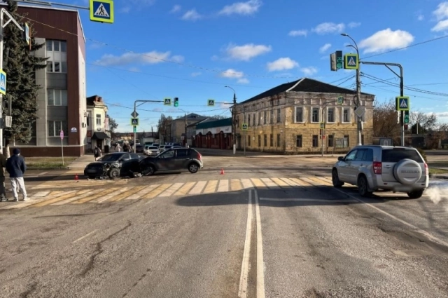 Пассажиры «Хендая» (1980 г. р. и 2005 г. р.) направлены на амбулаторное лечение.