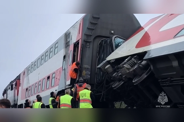 Причиной аварии стал износ путей.