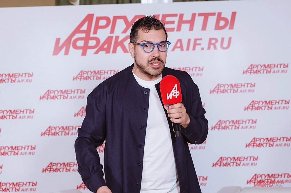 Лев Львович Каграманян, управляющий партнёр брендингового Агентства культурных и социальных проектов «Лев&Единорог», создатель лаборатории-лектория «ШТАБ КУЛЬТУРЫ», эксперт по брендингу.