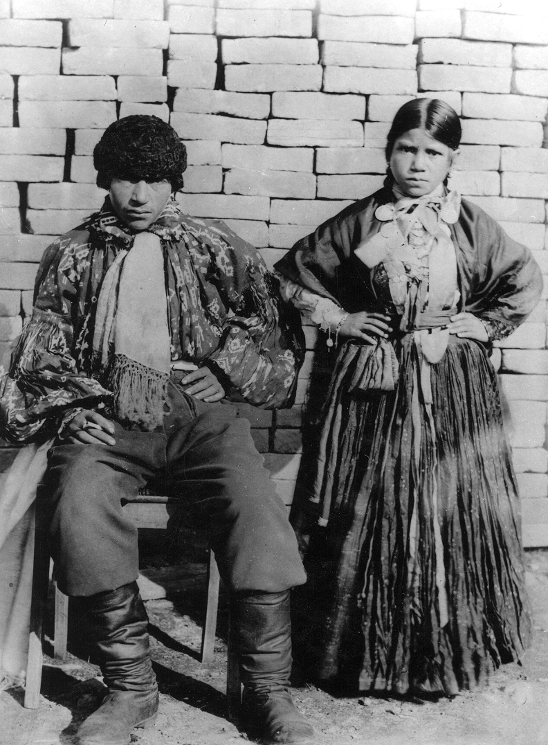 Молодые кукковские цыгане. 1899 год.
