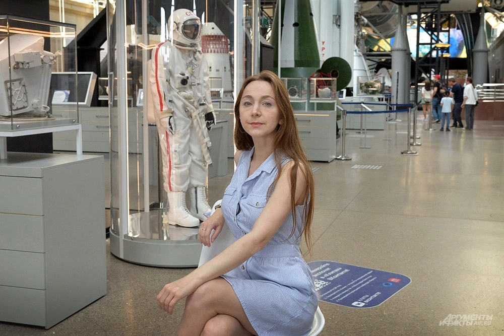 Космическая Анжелика: после полета на Луну она готовится к покорению Марса