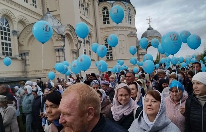 на Урале тысячи верующих поклонились мощам святого Симеона