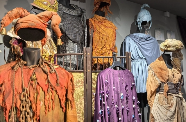 В Музее театра и кино выставили костюмы из спектаклей камерного театра.