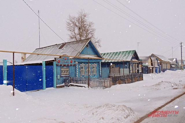 Село Ленино находится в Новошешминском районе Татарстана, в 186 км от Казани