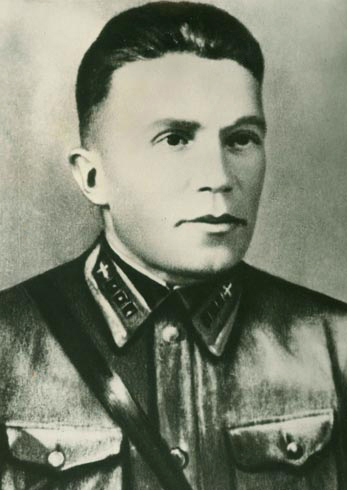 Николай Кузнецов.