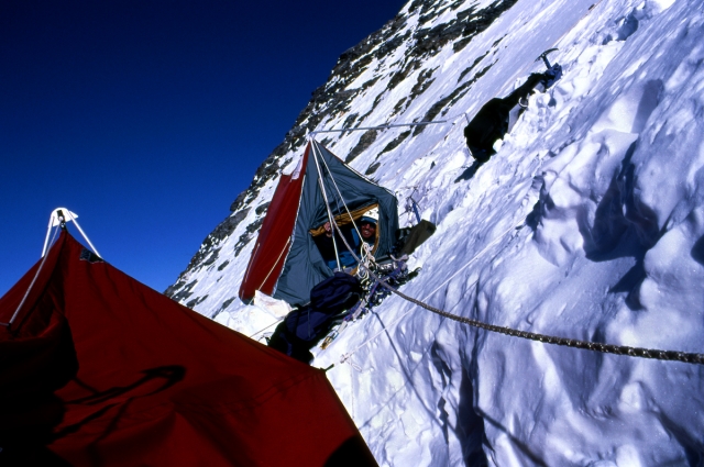 На Эвересте, 7450 м