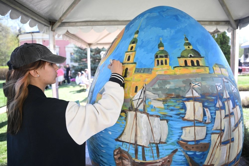 Проект «Молодежь Москвы» вместе с педагогами столичных вузов переоборудует городское пространство в настоящие художественные мастерские. 